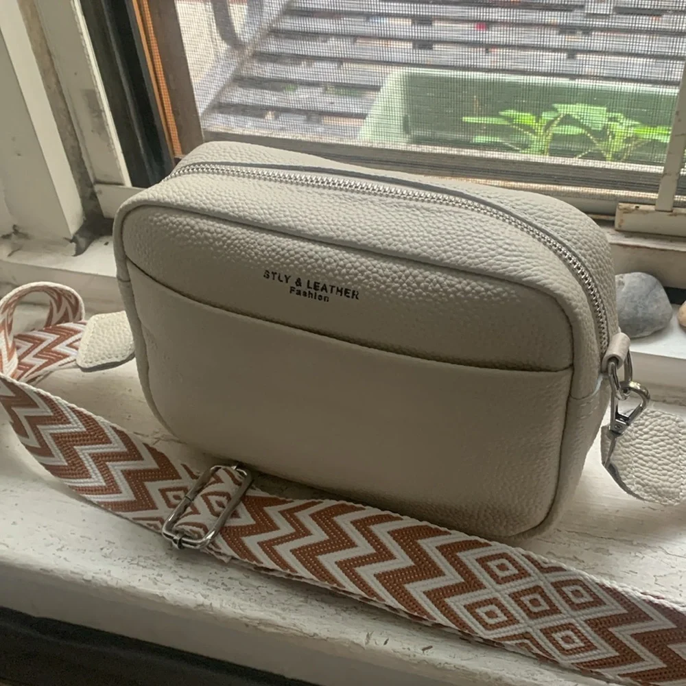 🥳2x Host pick🥳 genuine leather crossbody bag - Picture 13 of 13
